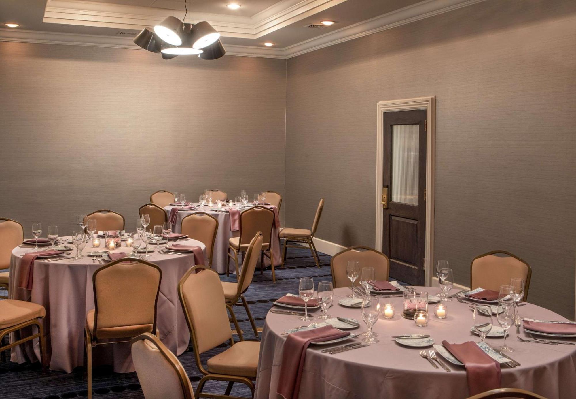 Hotel Hilton Wilmington/Christiana à Newark Extérieur photo